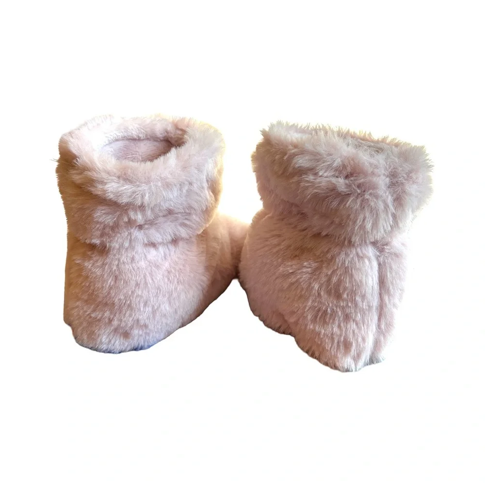 Pink Sherpa Fleece Baby Booties 3 Months NWOT